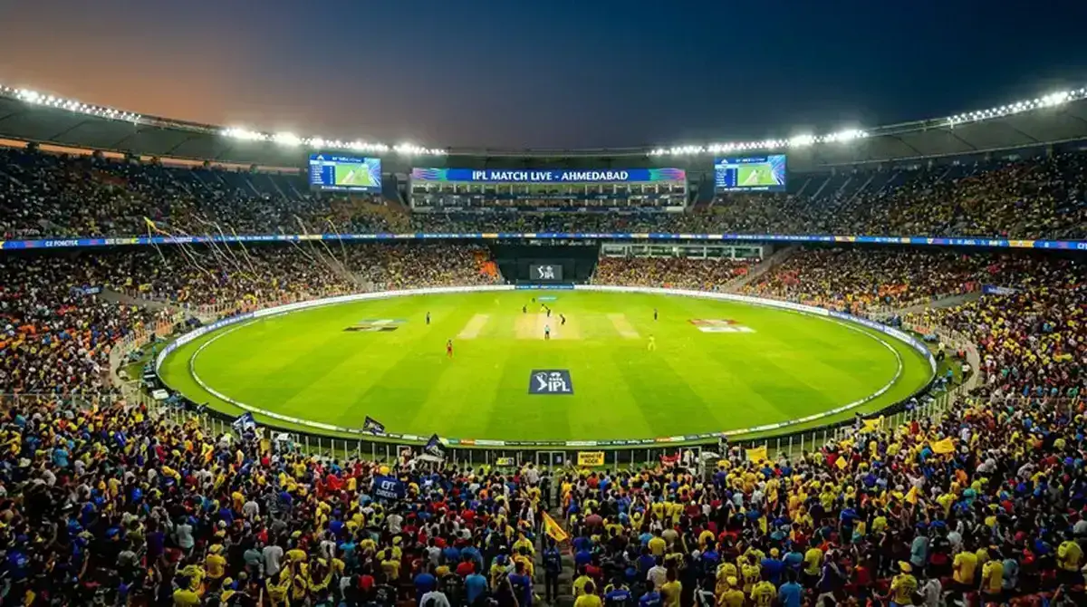 Stadio gremito durante una partita della Indian Premier League