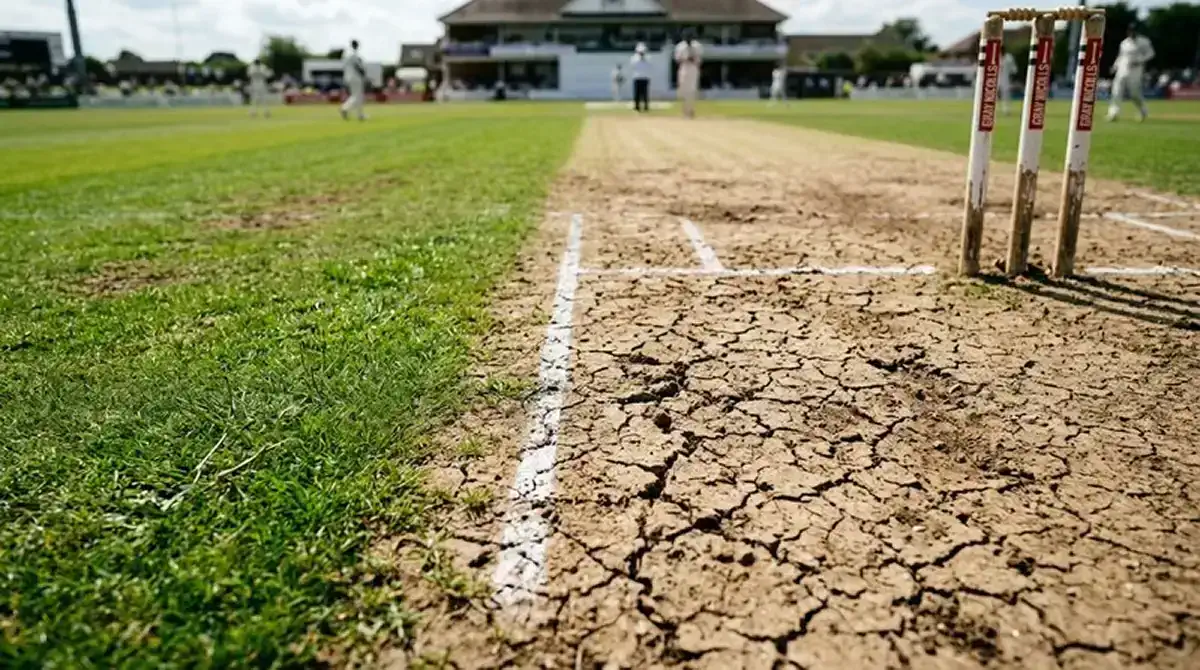 Condizioni del pitch di cricket che influenzano il totale runs